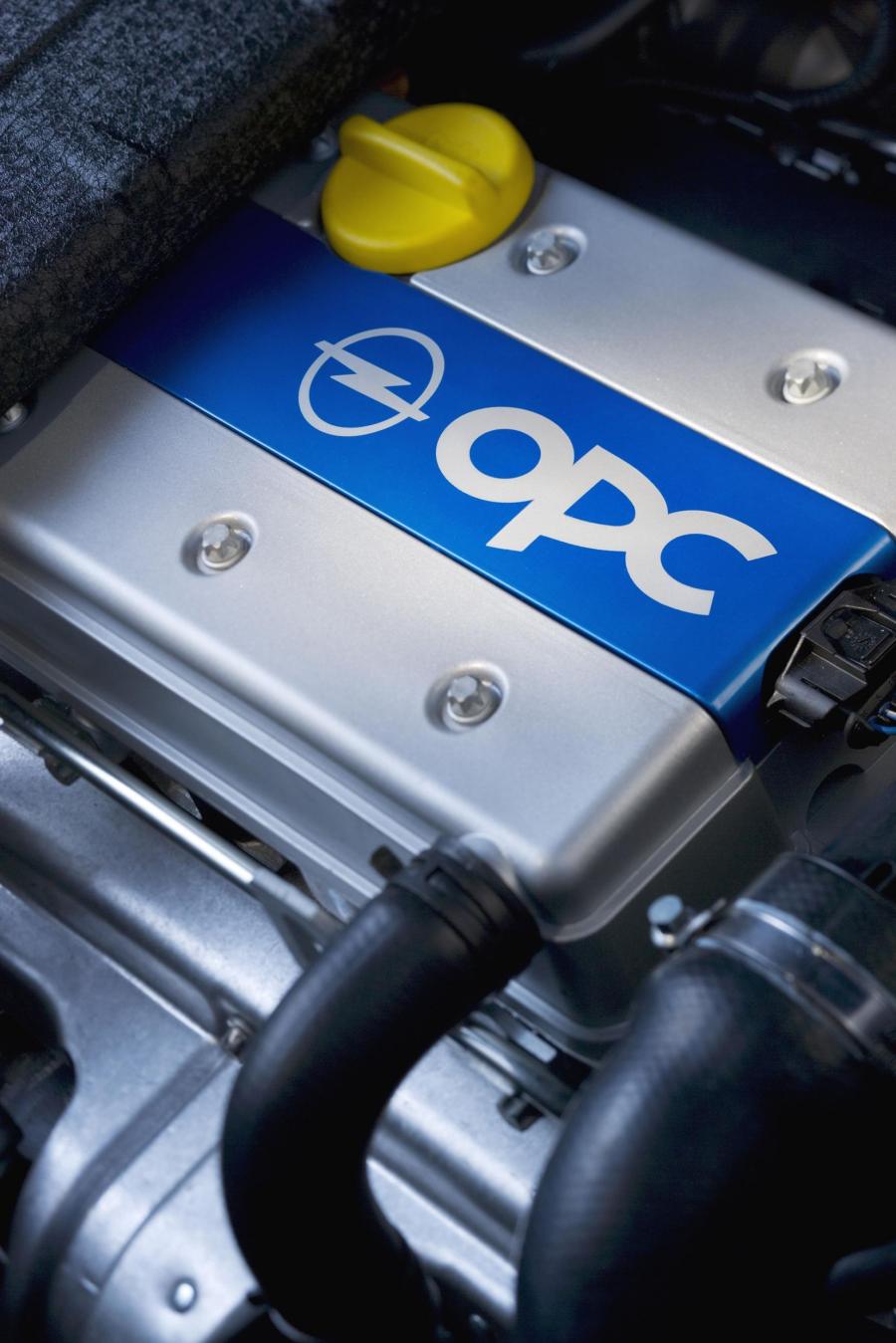  Opel Astra OPC 2006 года  (фото 13 из 44)